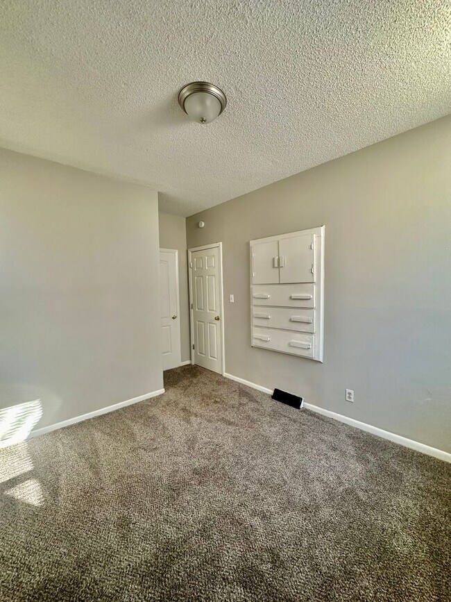 Building Photo - Cute 2 Bed 2 Bath Home for Rent.