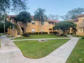 Building Photo - 4823 Via Palm Lakes