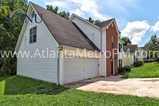 Building Photo - Fall Special: 1/2 off your first month! Av...
