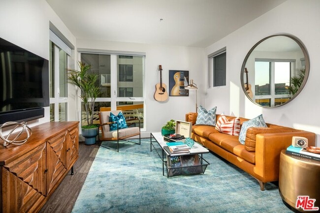 Foto del edificio - 1101 N Main St