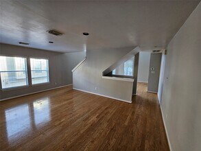 Building Photo - 1271 W 17th St