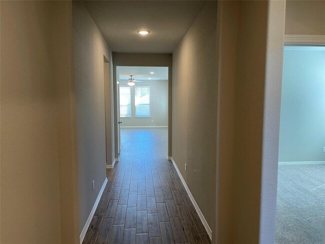 Building Photo - 24814 Sierra Laurel Ln