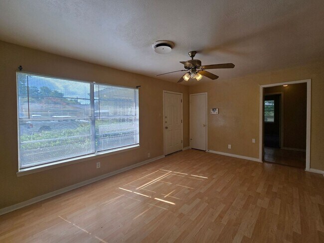 Building Photo - RENT REDUCTION & SPECIAL - AVAILABLE NOW!