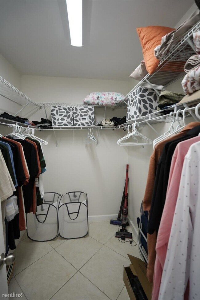 Foto del edificio - 2 br, 2 bath Condo - 2851 S Ocean Blvd Apt 5P