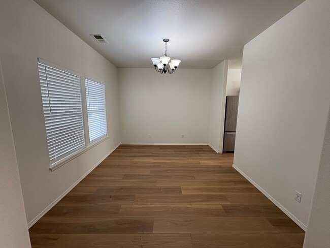 Building Photo - CHECK OUT THIS SPACIOUS 3 BEDROOM, 2.5 BAT...