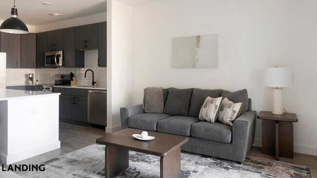 Building Photo - 1007 S Mint St