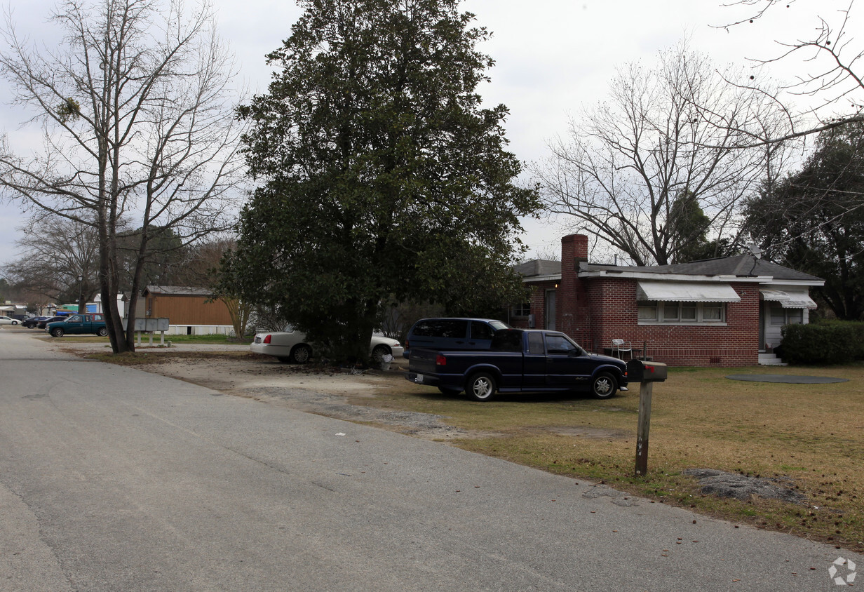 Building Photo - Ladson Mobile Home Park