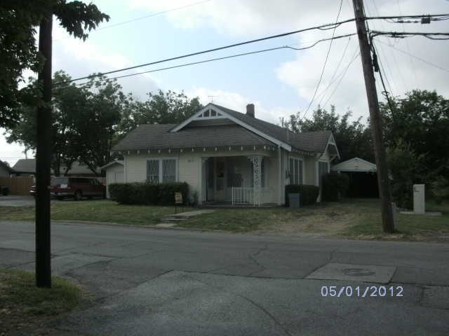 Building Photo - 2615 Stanford St