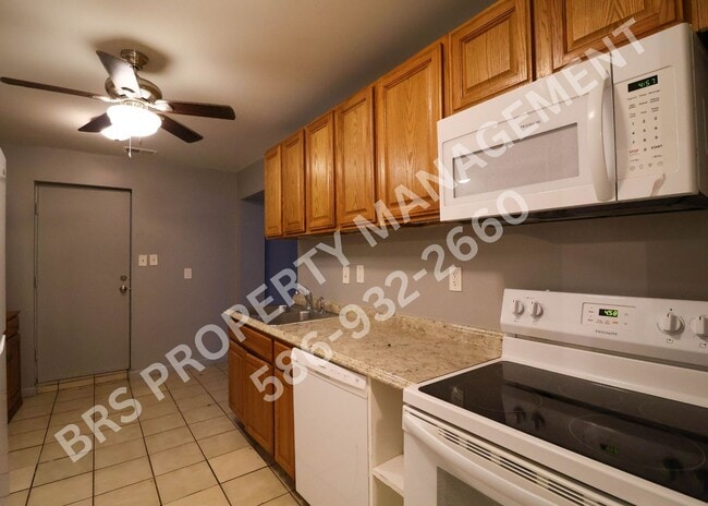 Building Photo - Charming Warren Home Ready for Immediate Occupancy