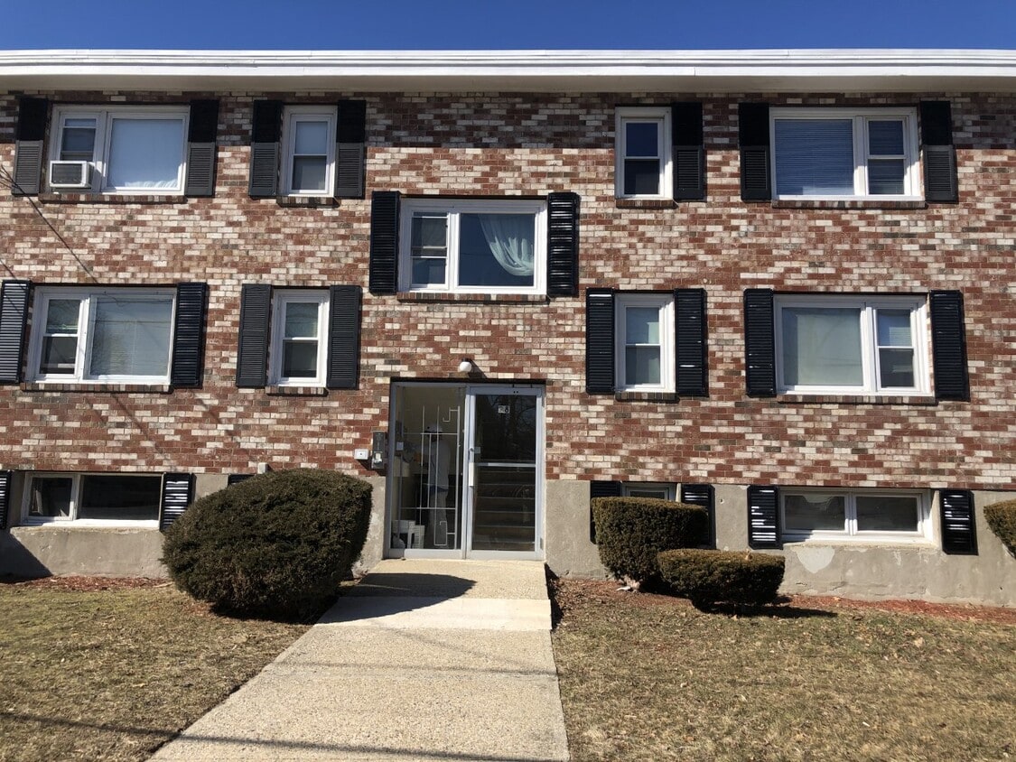 28 Curlew Road. Quincy, MA - 28 Curlew Rd