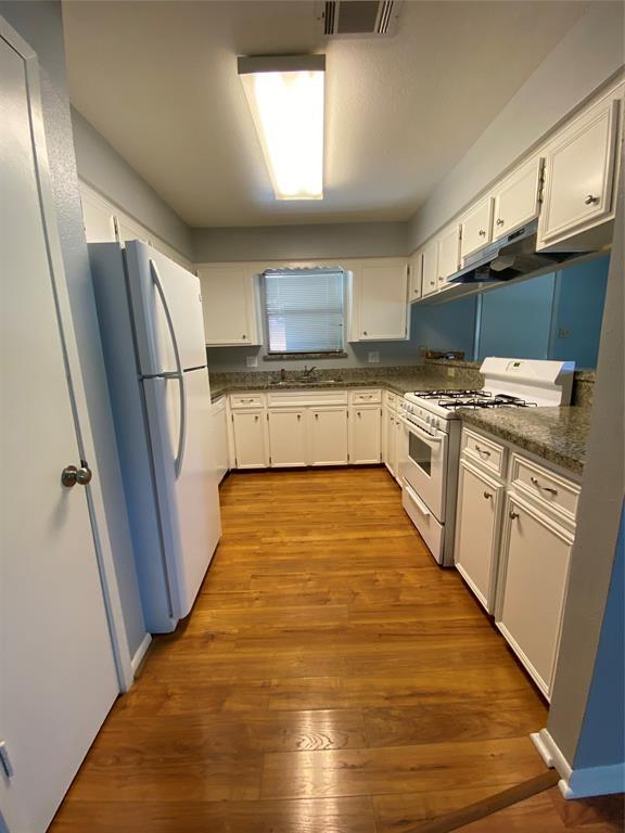 Foto del edificio - 2714 Sherwood Hollow Ln