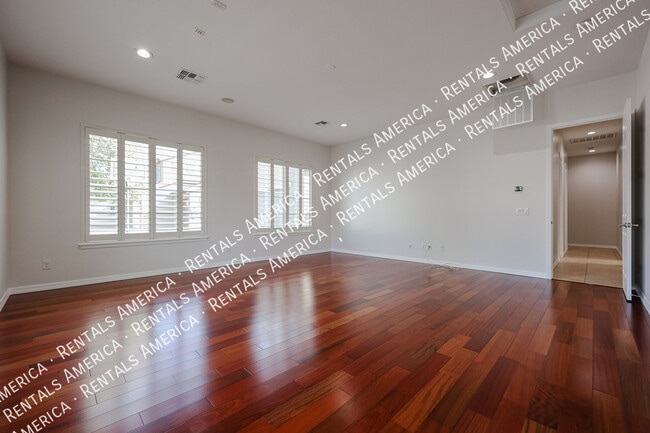 Foto del edificio - 1935 W Sparrow Dr