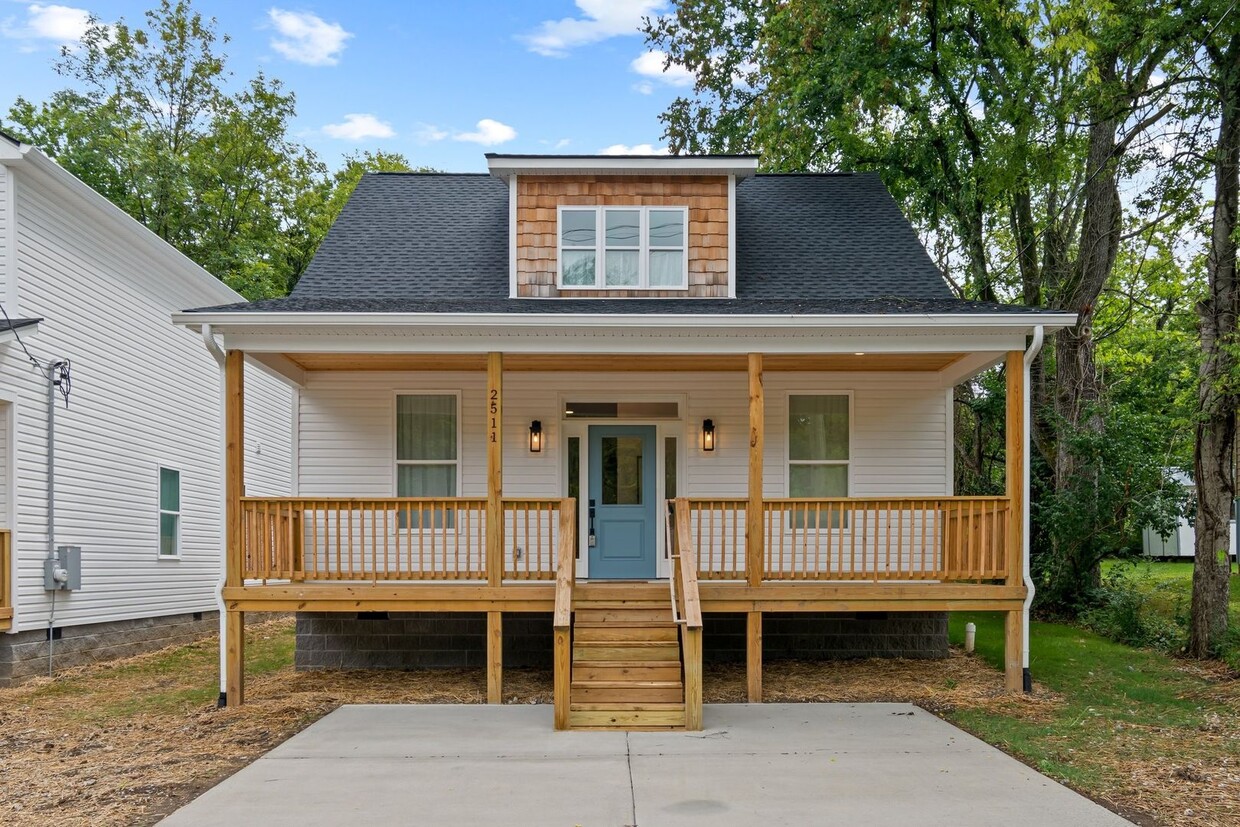 Foto principal - New Construction Bungalow Minutes From Dow...