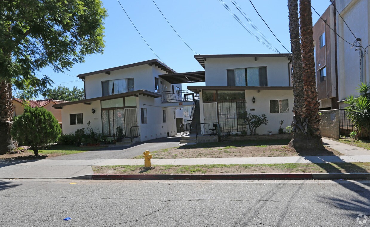 Foto del edificio - 830 Raleigh St