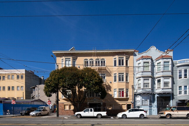 Building Photo - 460 S Van Ness Ave