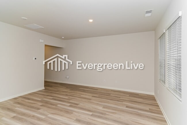 Foto del edificio - 907 Moray Ln