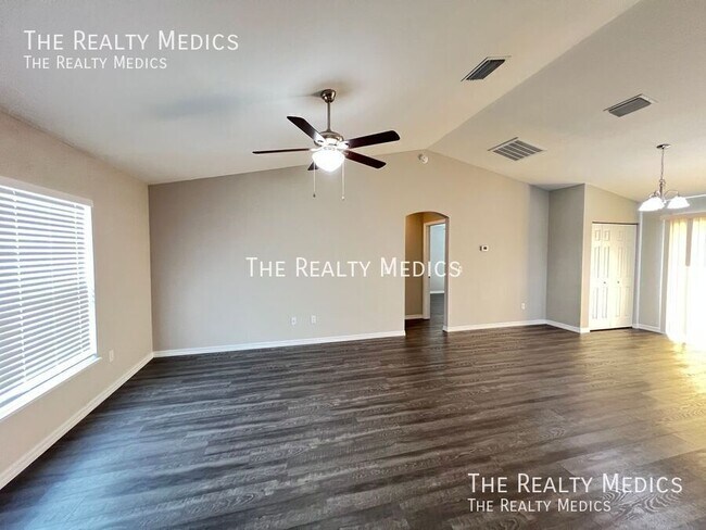 Building Photo - 13670 SW 43rd Cir