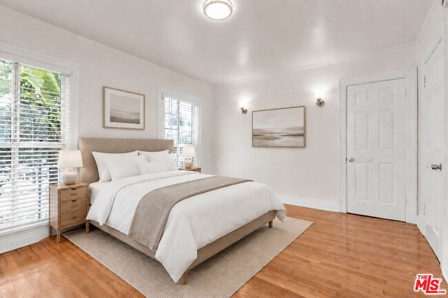 Building Photo - 419 N Van Ness Ave