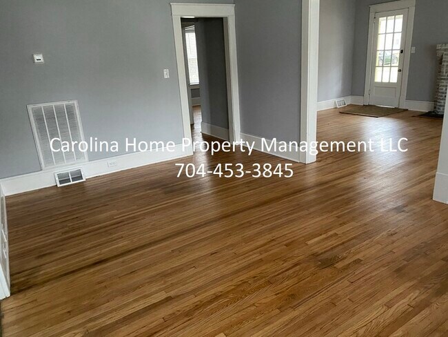 Building Photo - 1828 2nd St