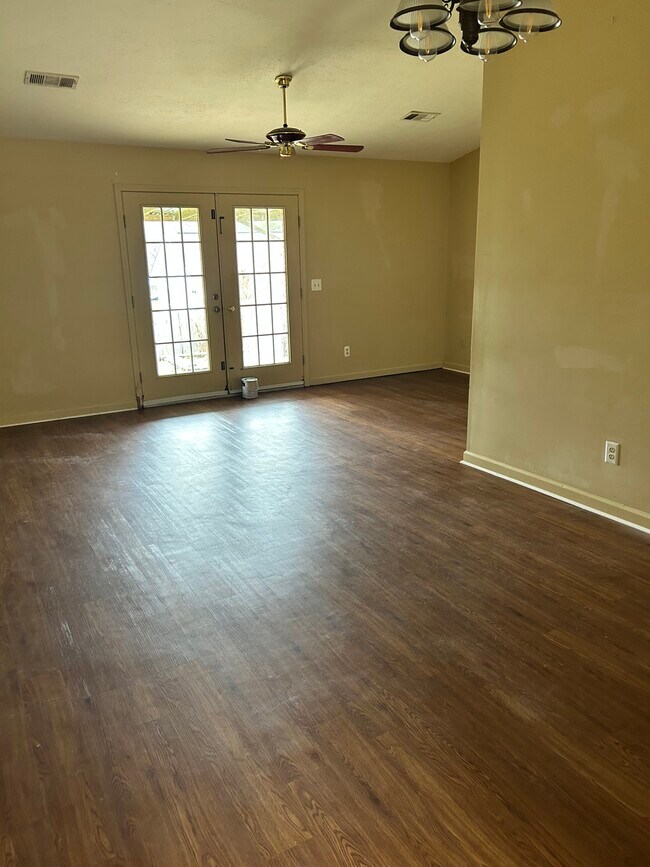 Foto del edificio - 1033 DeKalb St