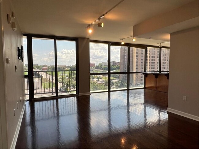 Building Photo - 600 Admiral Blvd