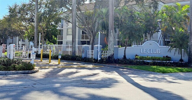 Foto del edificio - 8520 SW 212th St