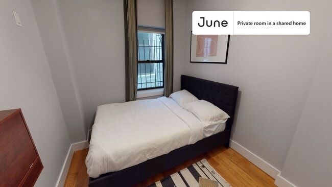 Building Photo - Room in Shared 5 bed/2.5 bath home