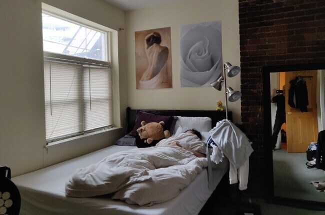 Foto del edificio - 1405 Beacon St