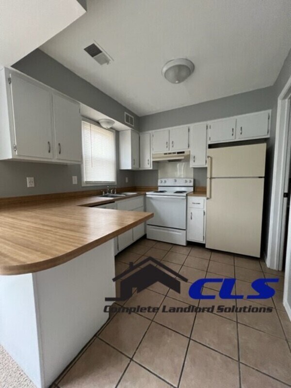 Foto del edificio - 306 Fawn Dr