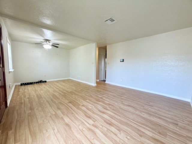 Foto del edificio - 5810 NW Oak Ave