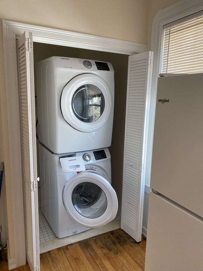 Foto del edificio - 242 Brown St