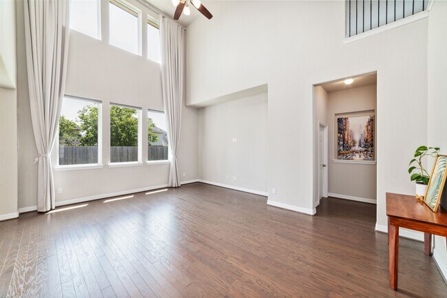 Foto del edificio - 4715 Great Acre Ln