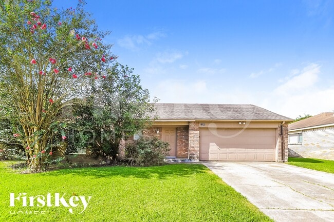 Building Photo - 13285 Lake Breeze Ln