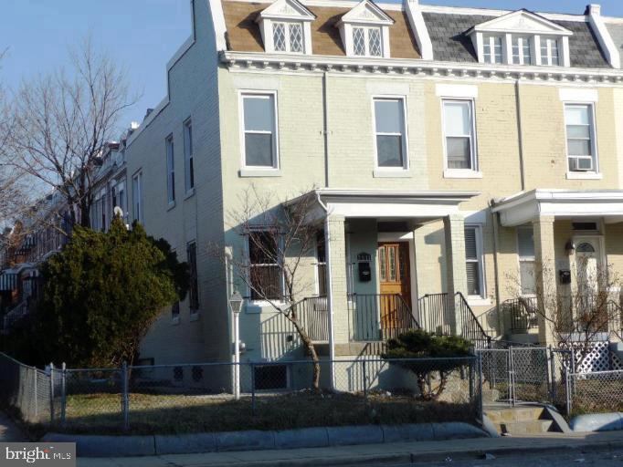 Primary Photo - 2911 Sherman Ave NW