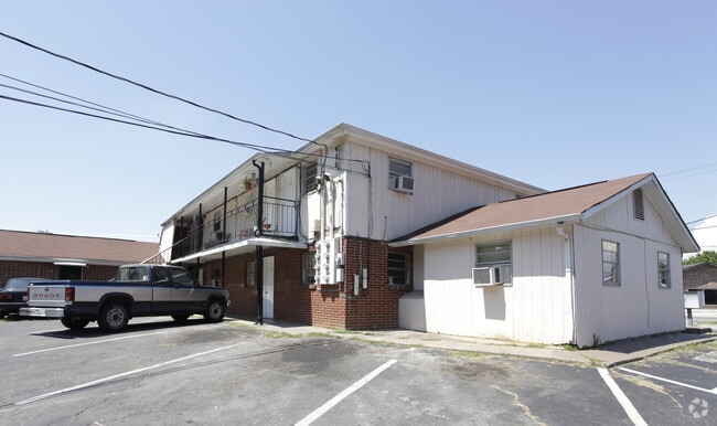 Building Photo - Eagles Crossing