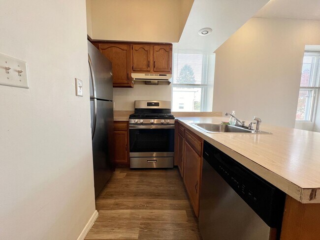 Foto del edificio - Roxborough/Manayunk 2 Bedroom Apartment