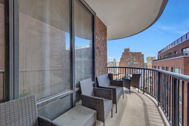 Building Photo - 304 E 65th St