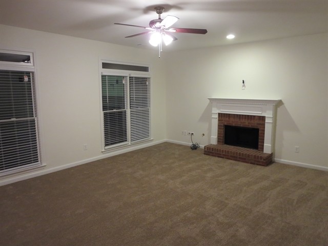 Building Photo - 1071 Middlebrooke Dr