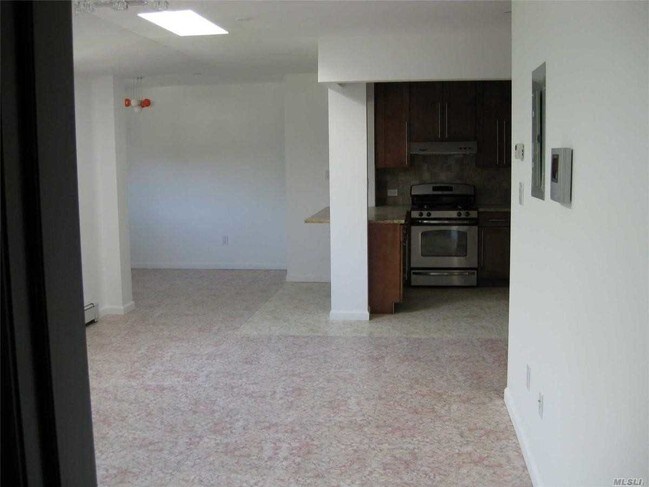Foto del edificio - 146-27 Beech Ave