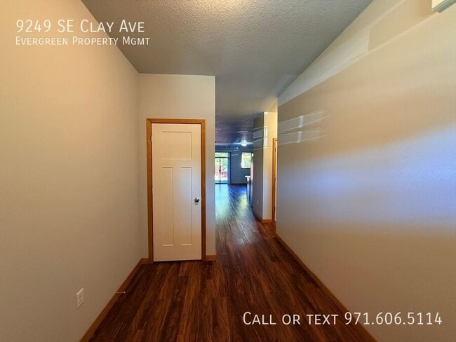 Foto del edificio - 9249 SE Clay St