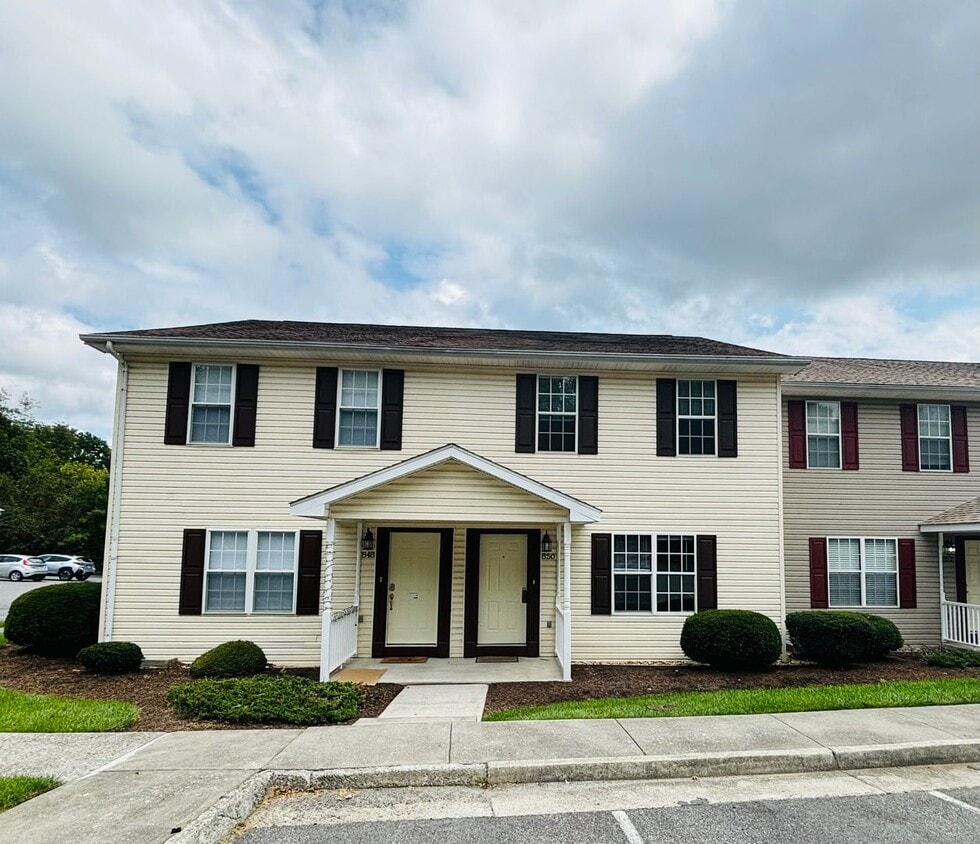 Photo - 850 Patrick Henry Dr.
