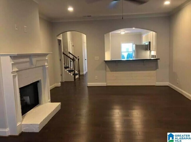 Foto del edificio - 4219 Lenox Dr