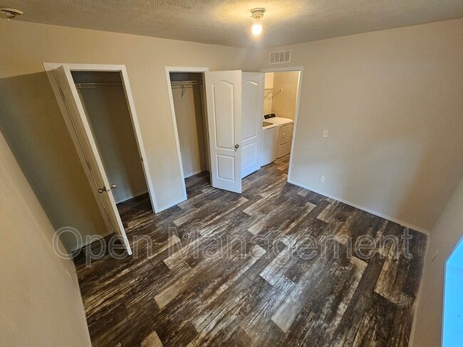 Building Photo - 3416 Kramers Ln