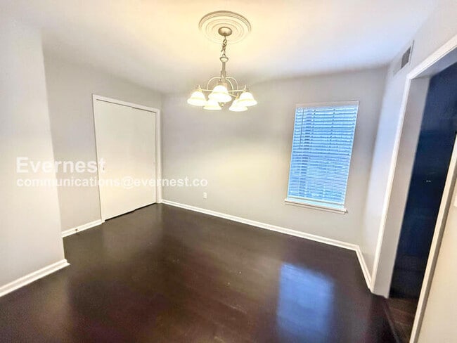 Building Photo - 2201 Montreat Cir