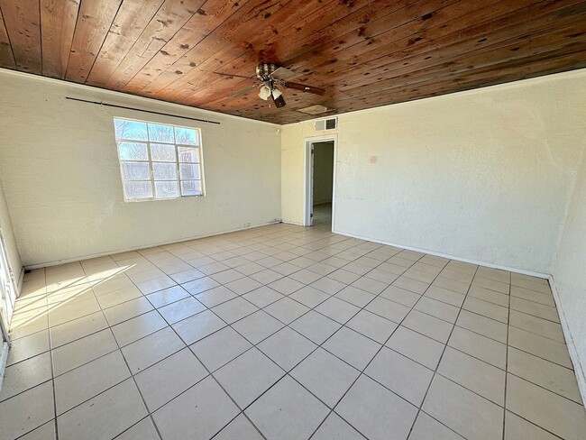 Foto del edificio - 8506 Winchester Rd