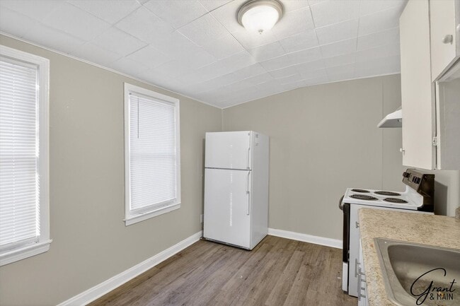 Building Photo - 10067 Grayton St