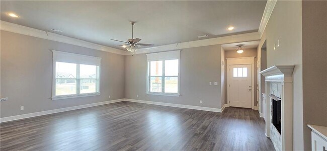 Foto del edificio - 1000 Trestle Ln