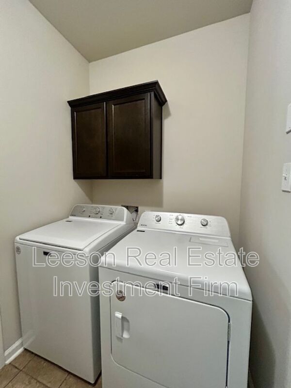 Foto del edificio - 652 Riverscape Dr