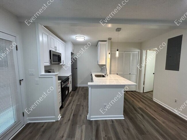 Foto del edificio - 160 Lablanc Way NW