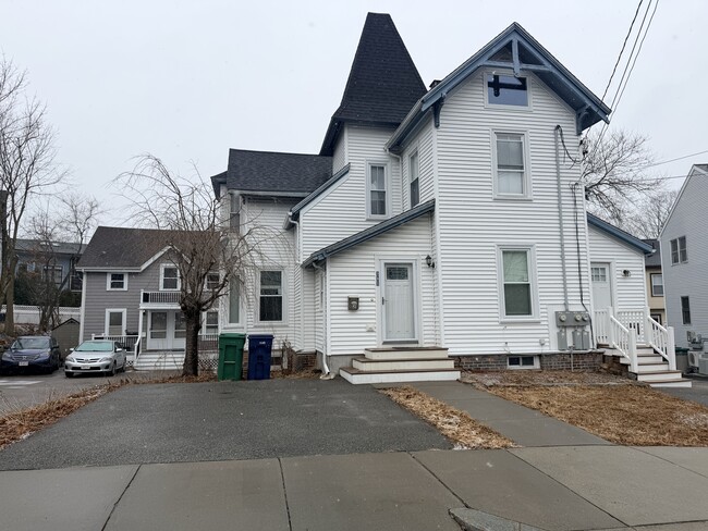 Building Photo - 341 Linwood Ave